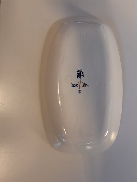 Royal Copenhagen - "Beth Breyen" - Blue Sunflower